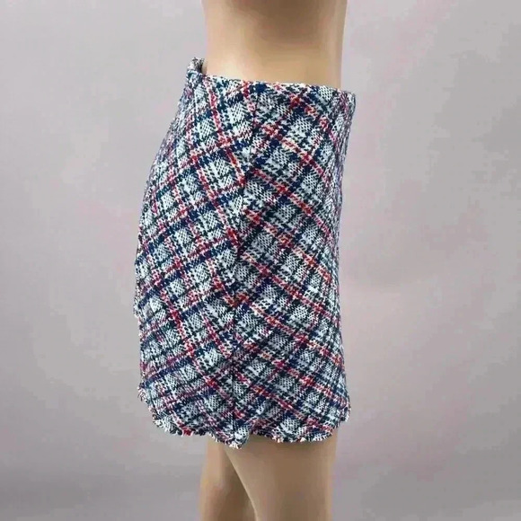 NEW Plaid Tweed Skirt Size M Urban Outfitters Mini Wrap Y2K Academia School Girl - Picture 4 of 10